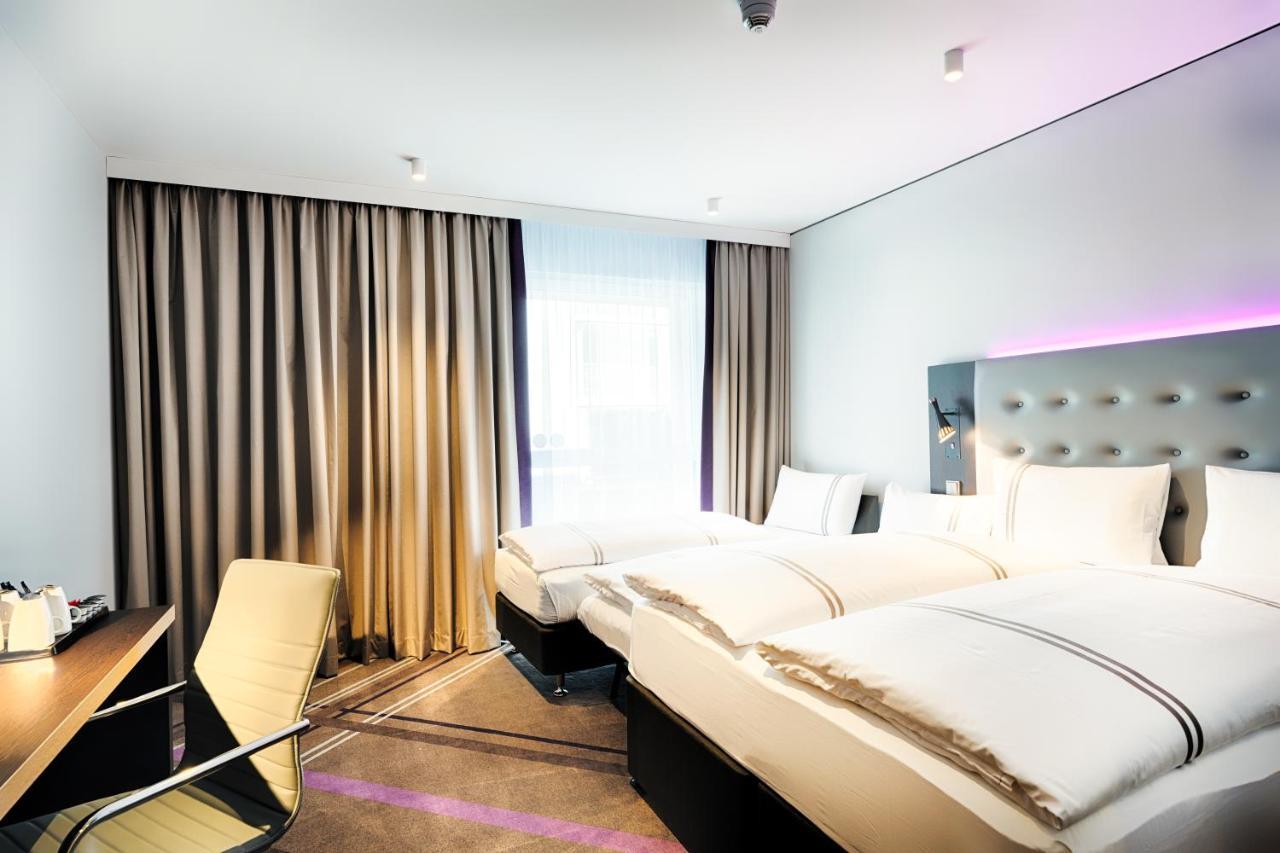 Premier Inn Darmstadt City Centre Экстерьер фото
