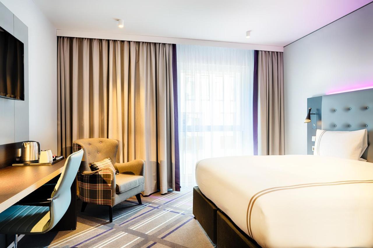 Premier Inn Darmstadt City Centre Экстерьер фото