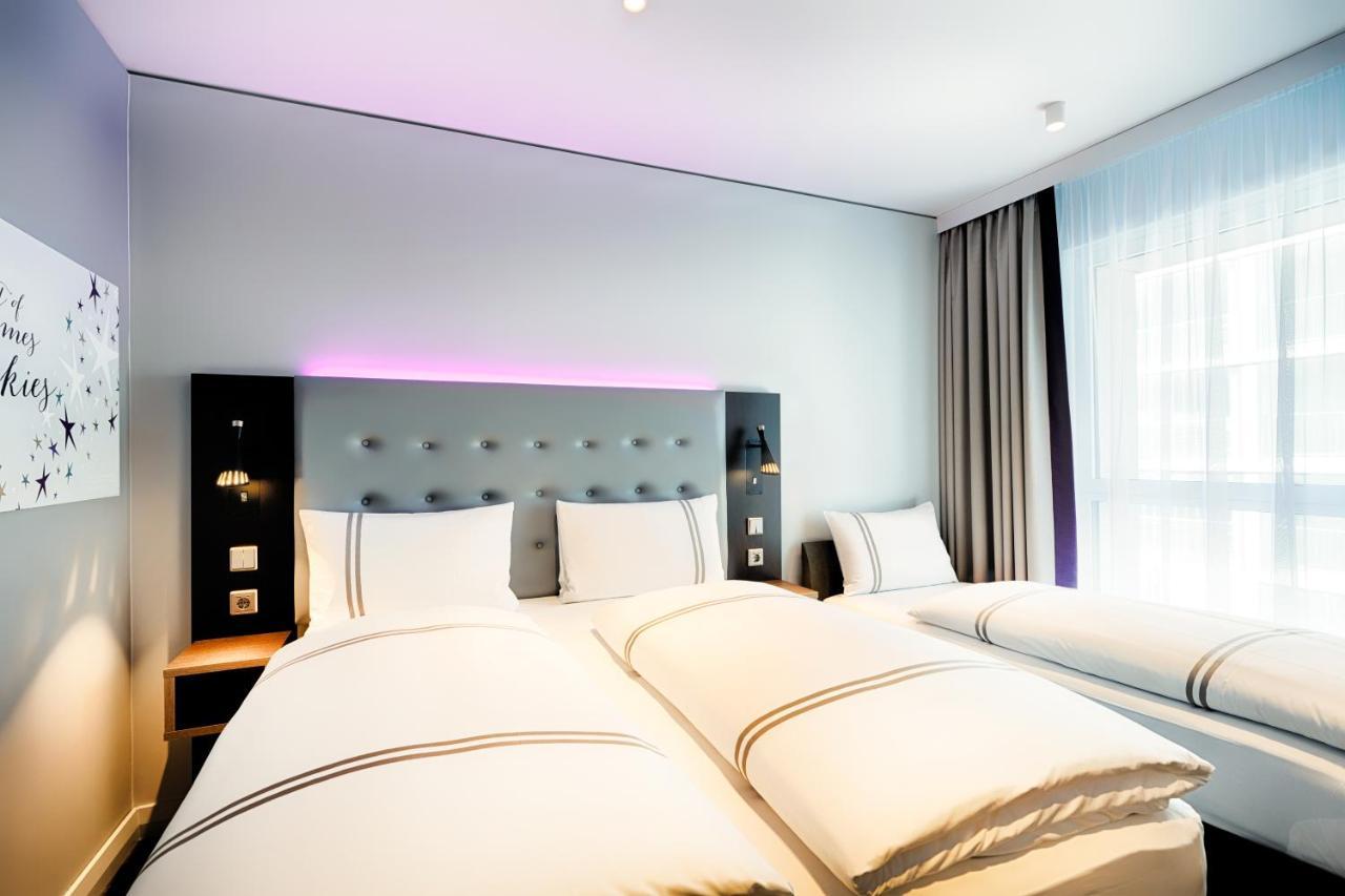 Premier Inn Darmstadt City Centre Экстерьер фото