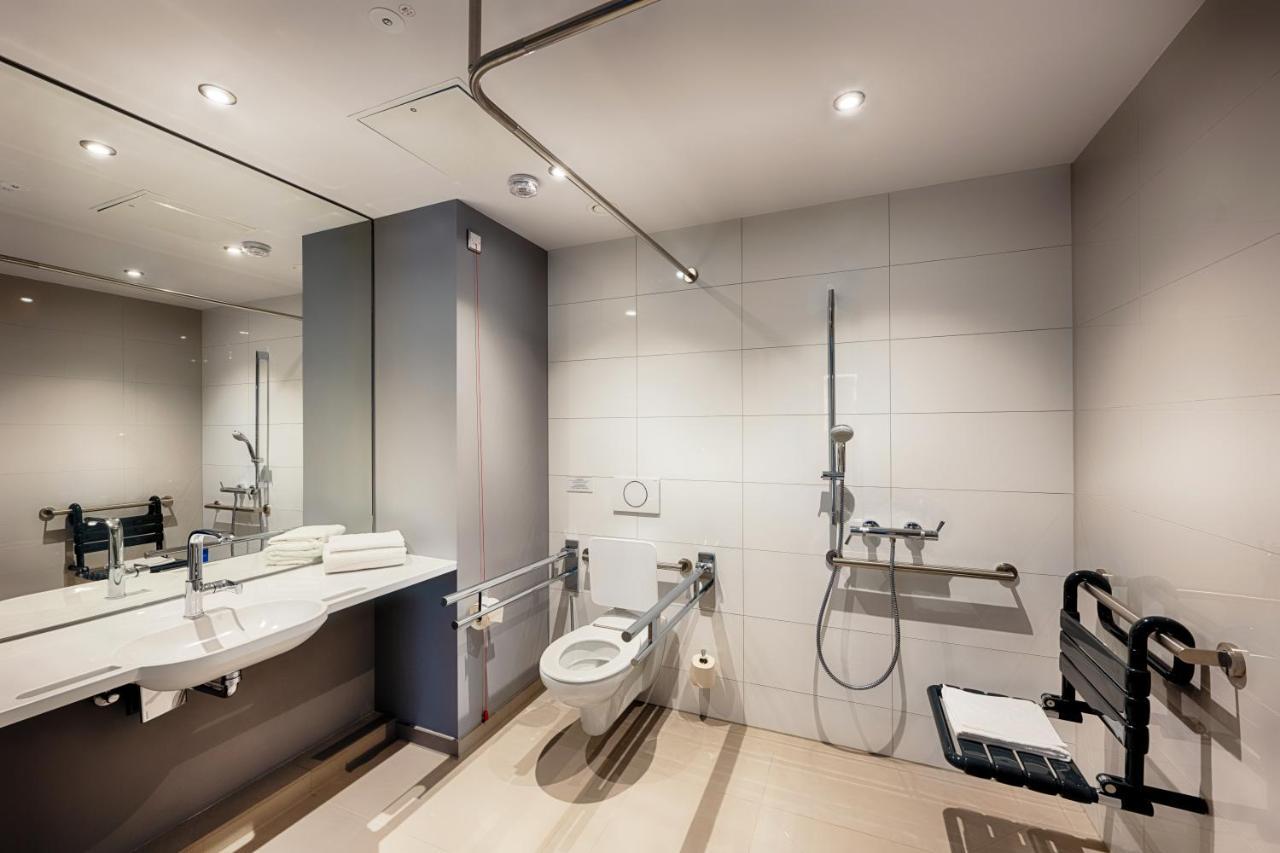 Premier Inn Darmstadt City Centre Экстерьер фото