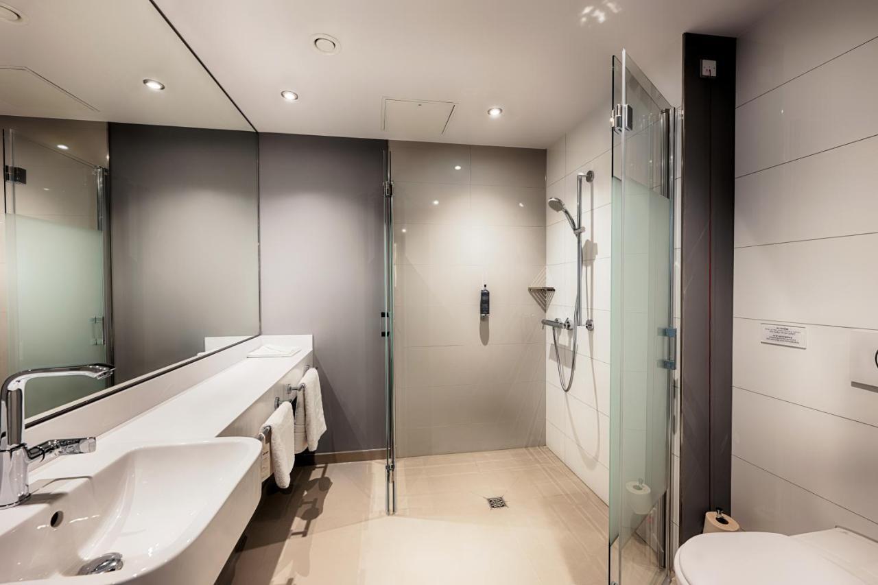 Premier Inn Darmstadt City Centre Экстерьер фото