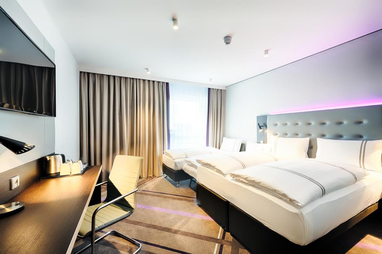 Premier Inn Darmstadt City Centre Экстерьер фото